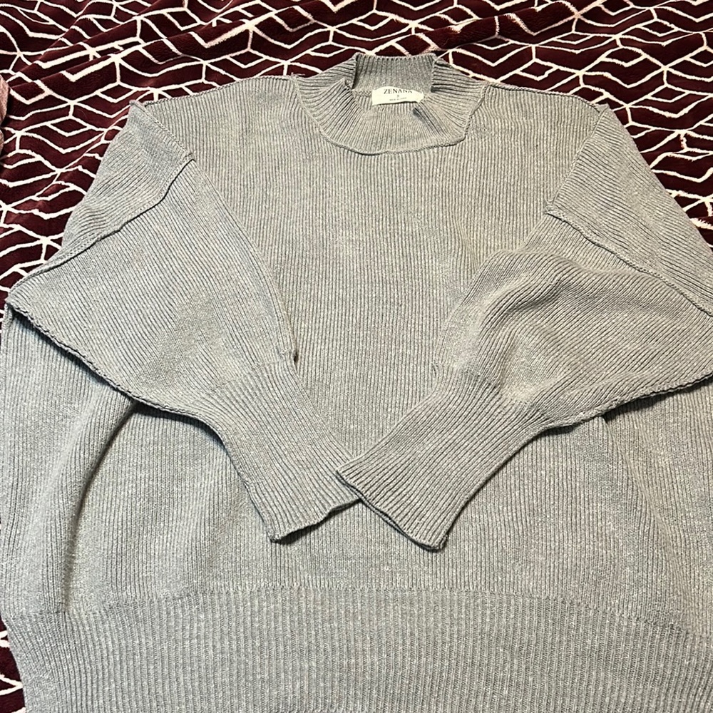 Grey bubble oversized type sweater